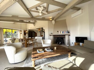 Authentique bastide en pierre avec vue magnifique et piscine - 8 personnes