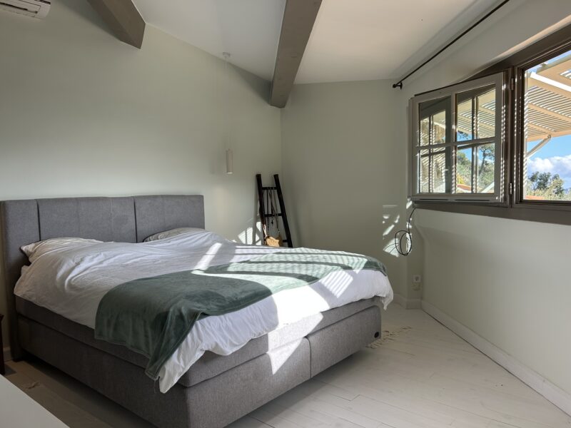 Authentique bastide en pierre avec vue magnifique et piscine - 8 personnes